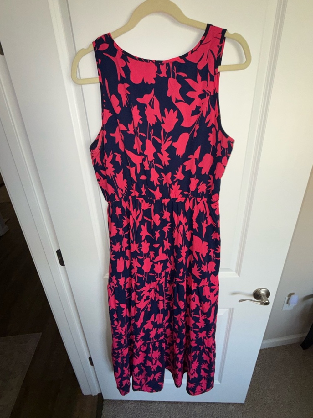 Amazon Sleeveless V-Neck Maxi Dress in Fuchsia and Navy Floral - Picture 5 of 6